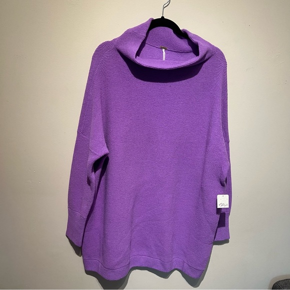 SOLD!! NWT Free People Ottoman Sweater in Glowing Grape - Picture 3 of 6